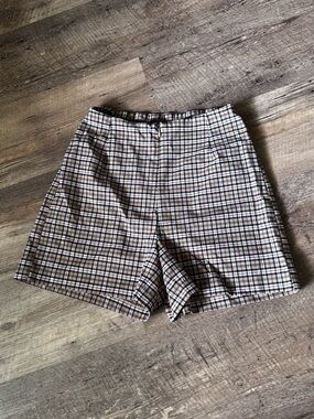 Tan plaid high waisted zip front small shorts